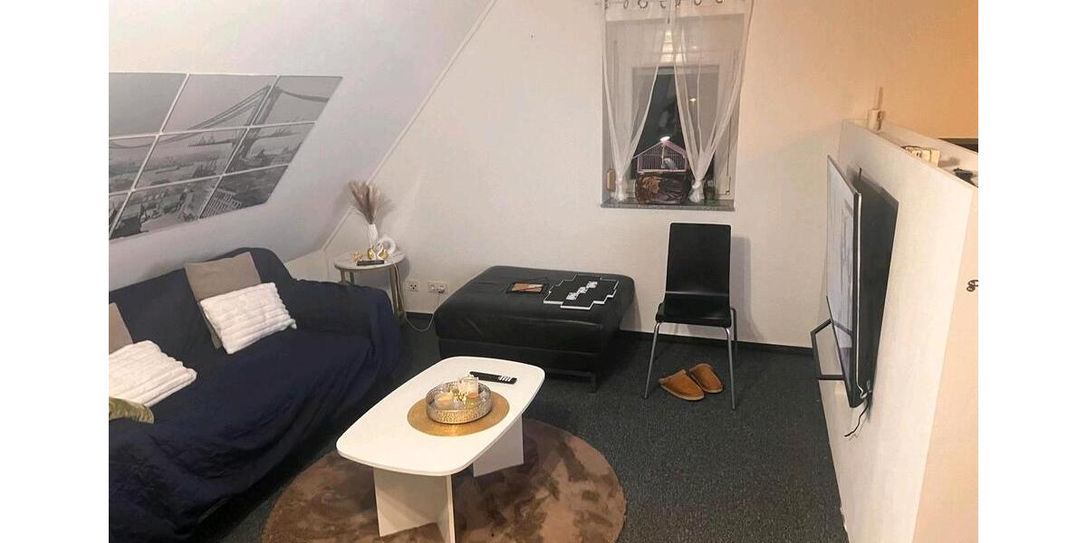 Dachgeschoßwohnung Nufringen - 49 Zimmer, 50 m&sup2;, 1.100&euro; | Angebot:24633377