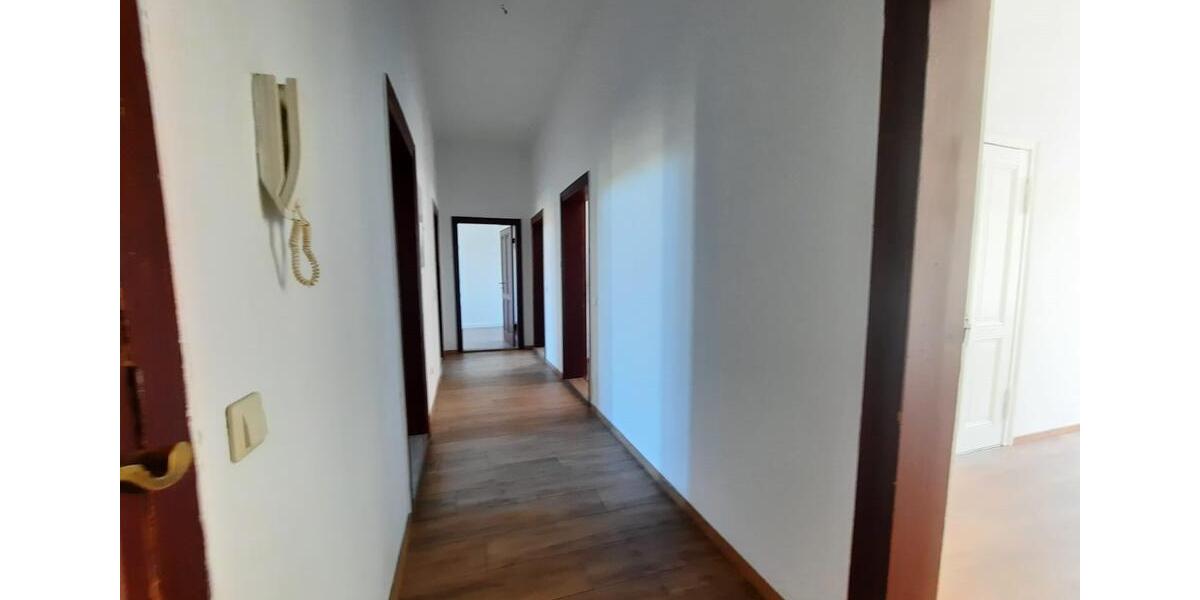 Etagenwohnung Stendal - 4 Zimmer, 114 m&sup2;, 890&euro; | Angebot:26297144