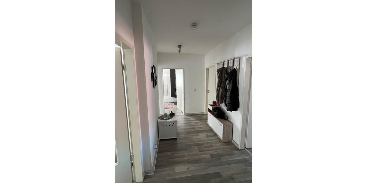 Etagenwohnung Neuruppin - 3 Zimmer, 89 m&sup2;, 660&euro; | Angebot:26599611