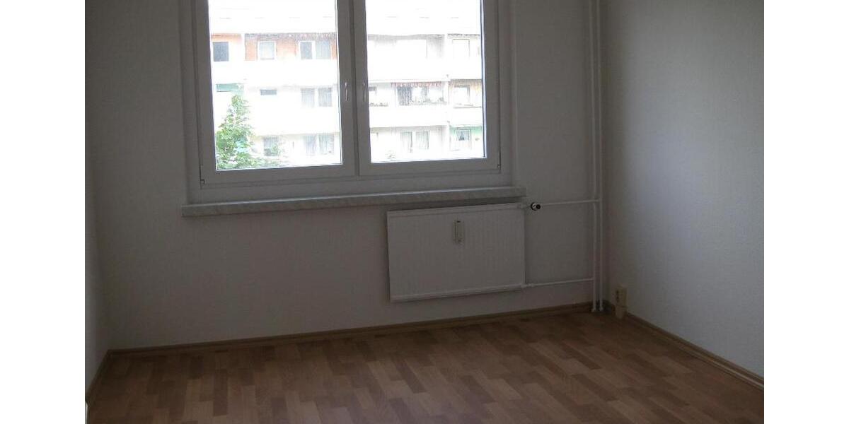 Etagenwohnung Bernburg (Saale) - 3 Zimmer, 71 m&sup2;, 495&euro; | Angebot:26144600