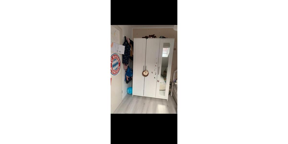 Dachgeschoßwohnung Lage - 3 Zimmer, 72 m&sup2;, 977&euro; | Angebot:24671219
