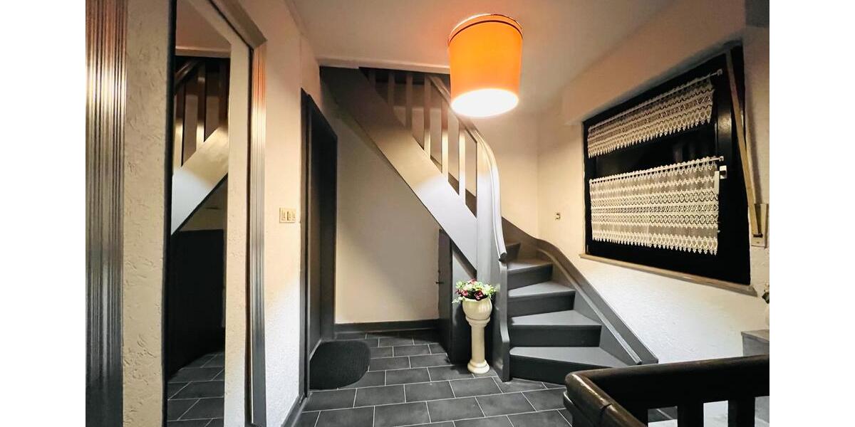 Dachgeschoßwohnung Menden (Sauerland) - 4 Zimmer, 80 m&sup2;, 840&euro; | Angebot:24749917