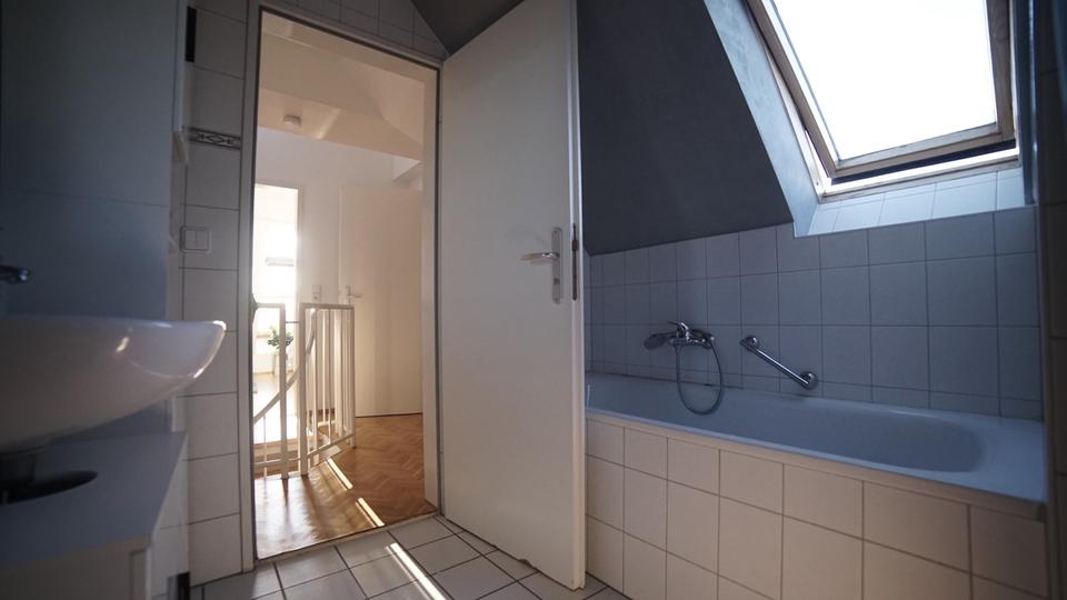 Einfamilienhaus München Schwabing-Freimann - 2.5 Zimmer, 60 m&sup2;, 2.149&euro; | Angebot:26636857