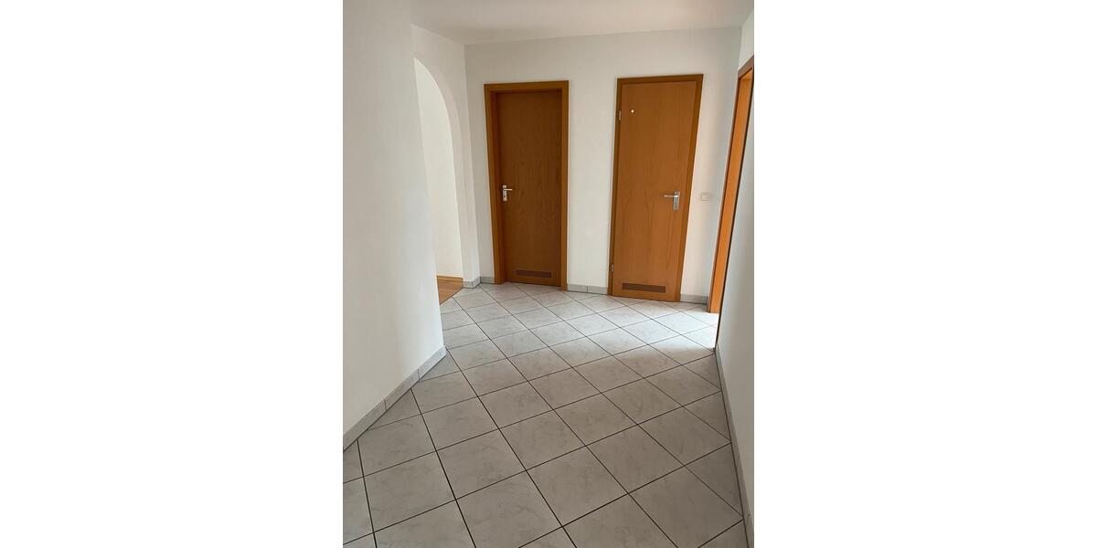 Etagenwohnung Markgröningen - 3.5 Zimmer, 80 m&sup2;, 1.200&euro; | Angebot:26256442