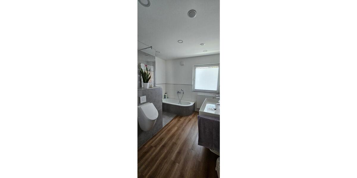 Doppelhaushälfte Tamm - 4.5 Zimmer, 146 m&sup2;, 2.200&euro; | Angebot:24690524