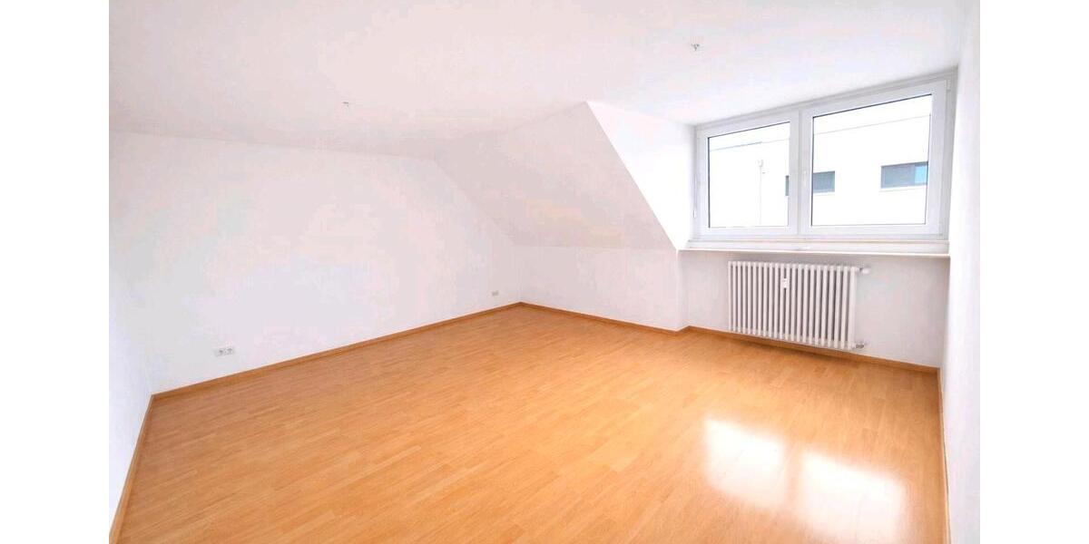 Dachgeschoßwohnung Haßfurt - 1 Zimmer, 65 m&sup2;, 645&euro; | Angebot:26000188