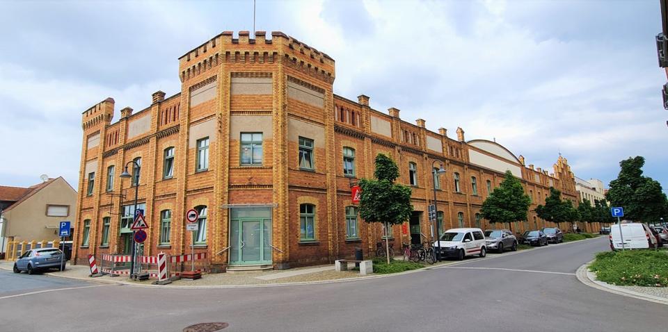 Ihre neue Praxisfläche: zentral, hell und direkt vom Eigentümer zimmer