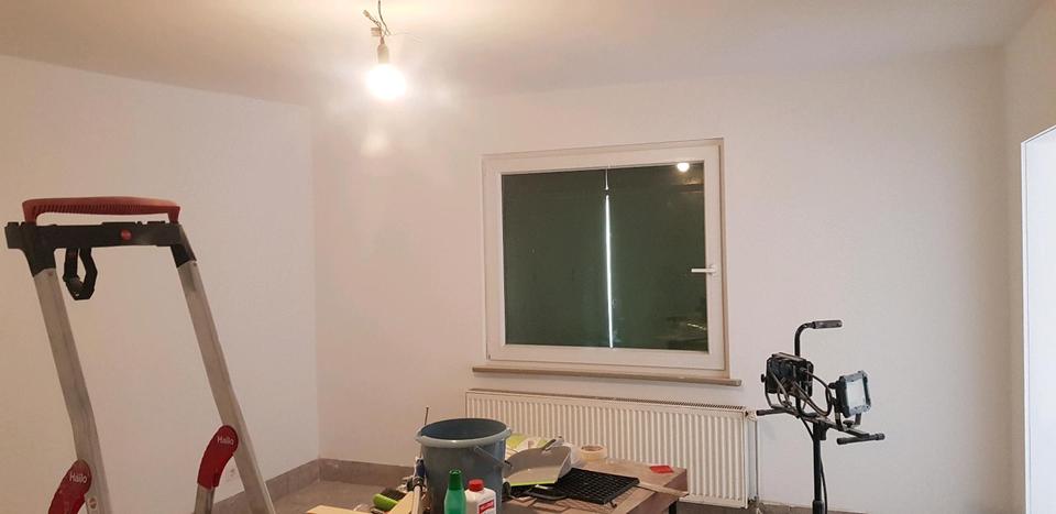 2 zimmer Wohnung mit Bad und großer Küche, sowie Balkon 2 zimmer