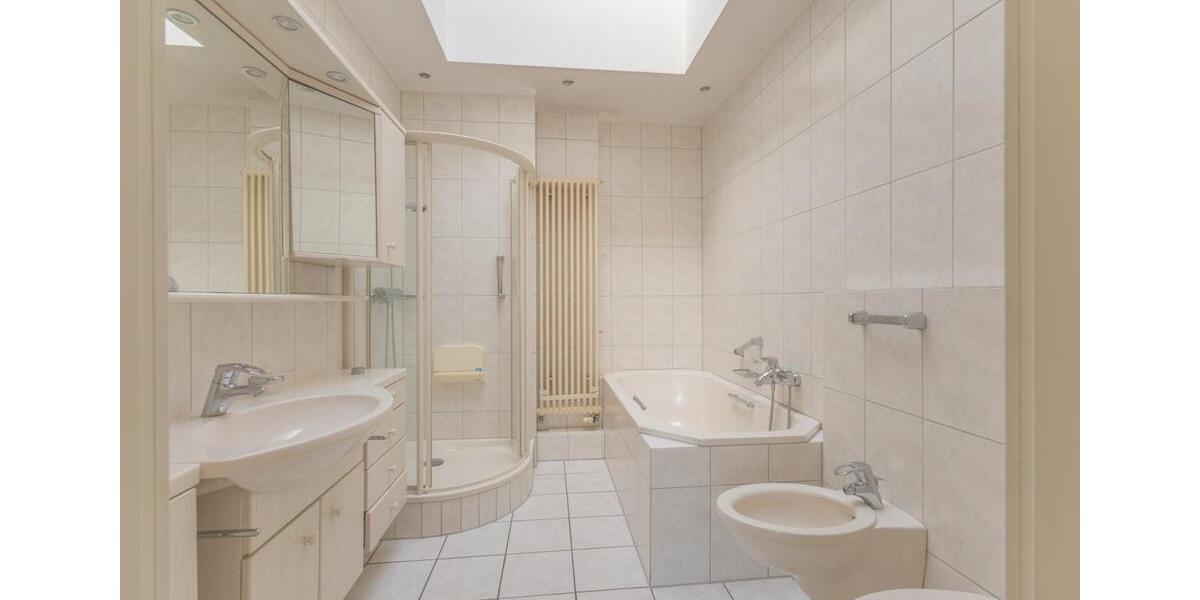 Einfamilienhaus Menden (Sauerland) - 5 Zimmer, 251 m&sup2;, 1.550&euro; | Angebot:24930528