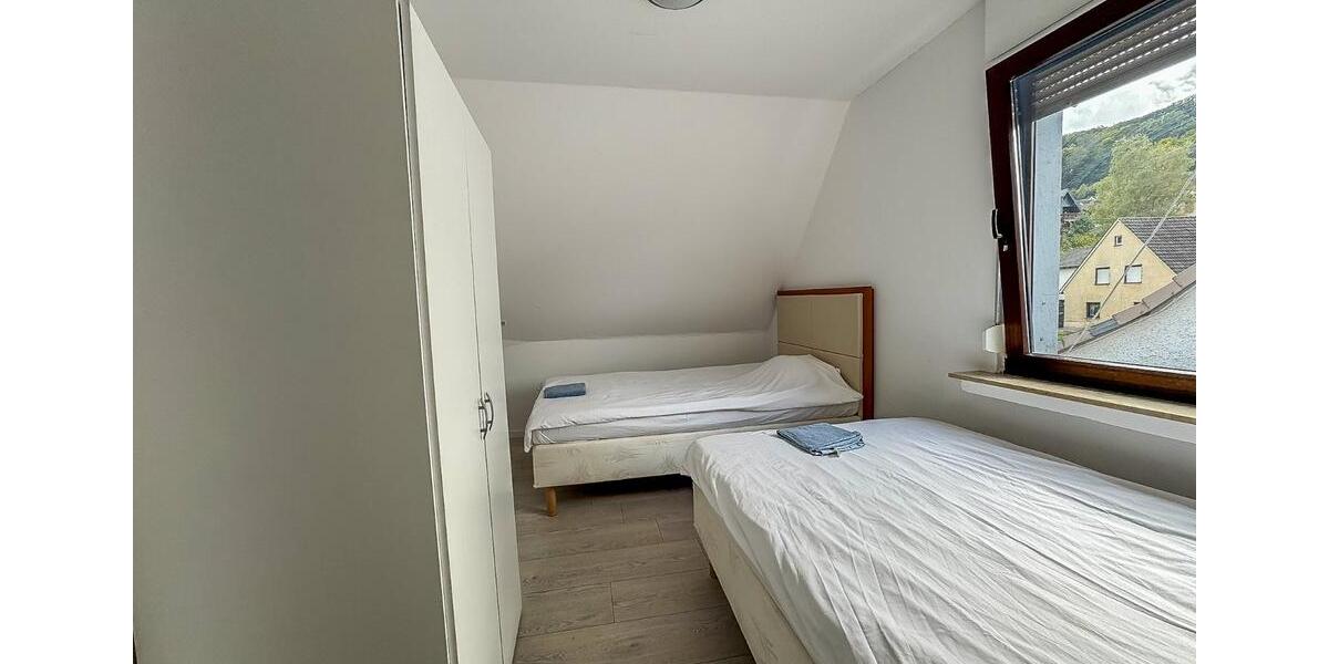 Wohnen auf Zeit Werdohl - 6 Zimmer, 110 m&sup2;, 15&euro; | Angebot:17481427