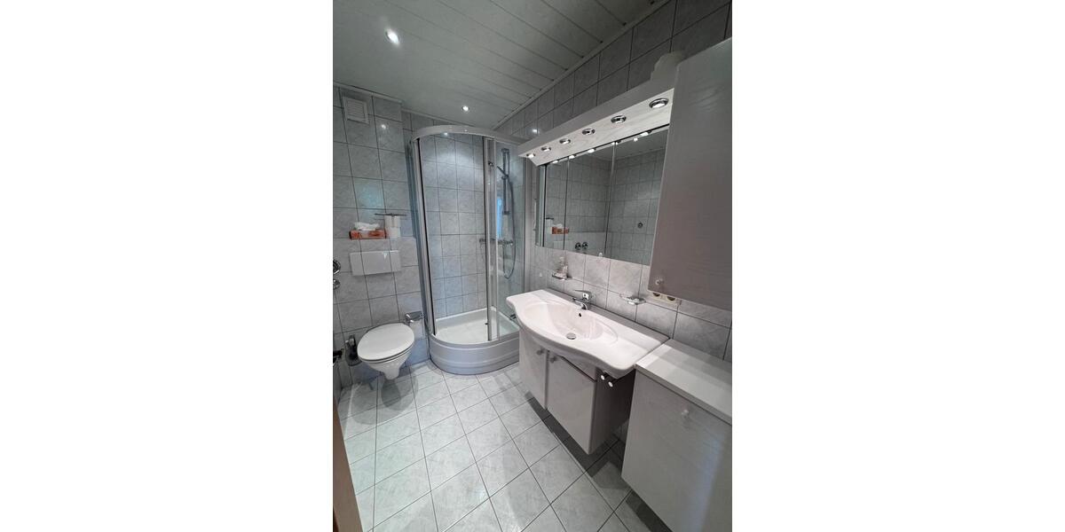 Dachgeschoßwohnung Sauerlach - 3 Zimmer, 80 m&sup2;, 1.550&euro; | Angebot:26494711