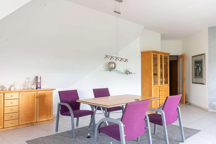 Großzügige Gewerbefläche mit flexibler Raumaufteilung und Wohnoption. Obj. 8989 zimmer