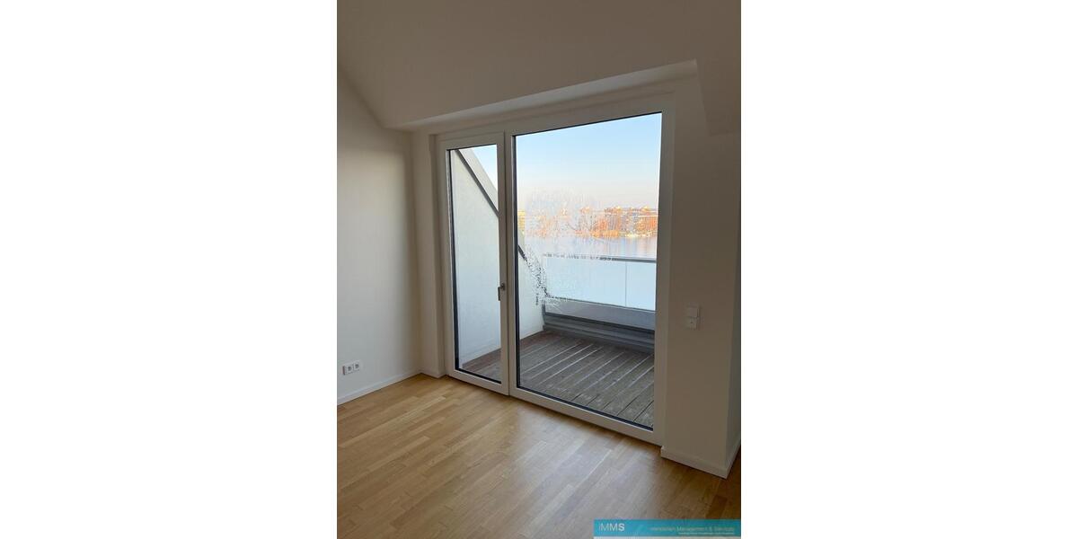 Dachgeschoßwohnung Berlin Treptow-Köpenick - 4 Zimmer, 123 m&sup2;, 2.300&euro; | Angebot:25418974