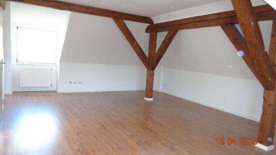 Dachgeschoßwohnung Naumburg (Saale) - 3 Zimmer, 73 m&sup2;, 477&euro; | Angebot:26368420
