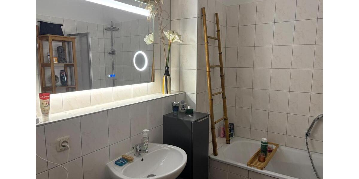 Etagenwohnung Waren (Müritz) - 2 Zimmer, 76 m&sup2;, 798&euro; | Angebot:25996026