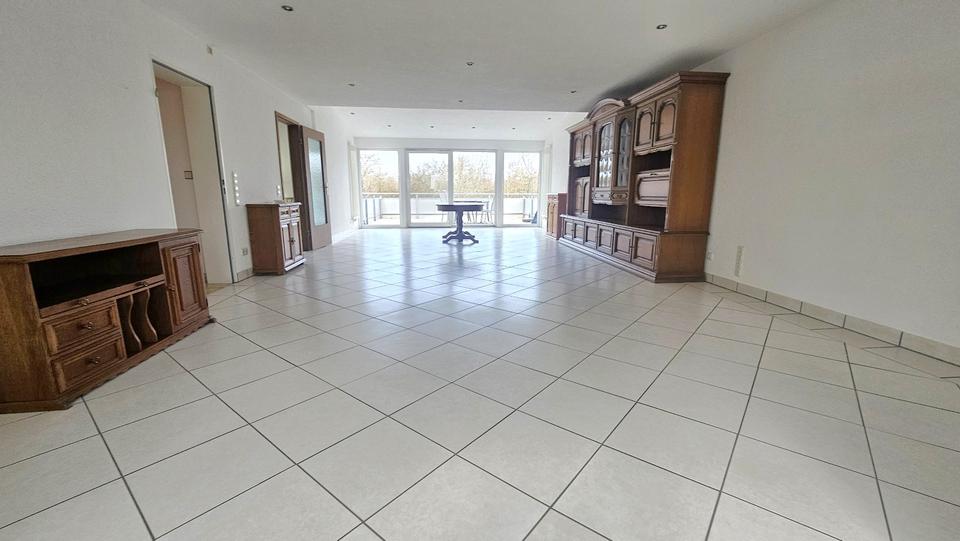 Dachgeschoßwohnung Walldürn - 3 Zimmer, 116 m&sup2;, 900&euro; | Angebot:25855227