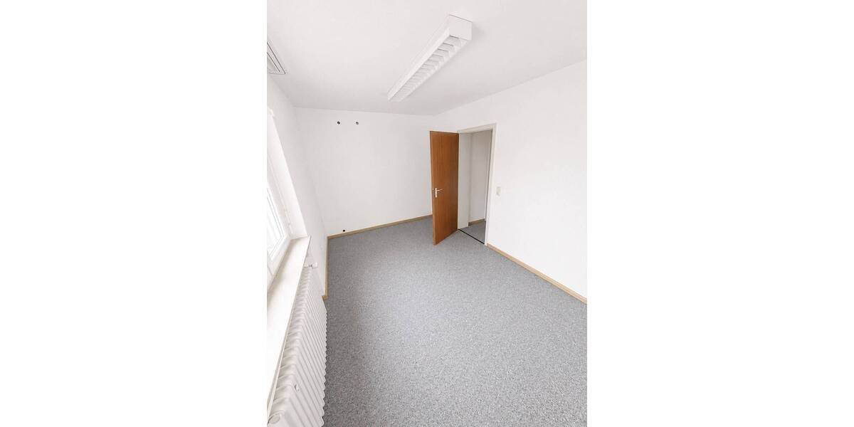 Gewerbeobjekt Waldkirch - 3 Zimmer, 78 m&sup2;, 1.050&euro; | Angebot:26674672