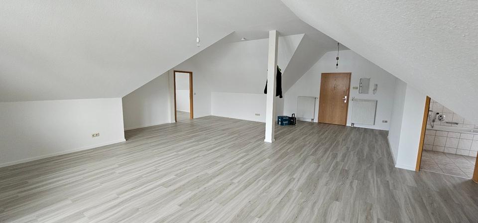 Dachgeschoßwohnung Schmalkalden - 2 Zimmer, 85 m&sup2;, 720&euro; | Angebot:24826967