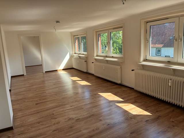 Etagenwohnung Salzgitter Lebenstedt - 2 Zimmer, 61 m&sup2;, 361&euro; | Angebot:27074782