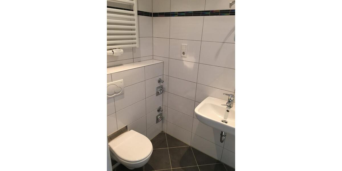 Erdgeschoßwohnung Bremerhaven Lehe - 1 Zimmer, 34 m&sup2;, 309&euro; | Angebot:25378861