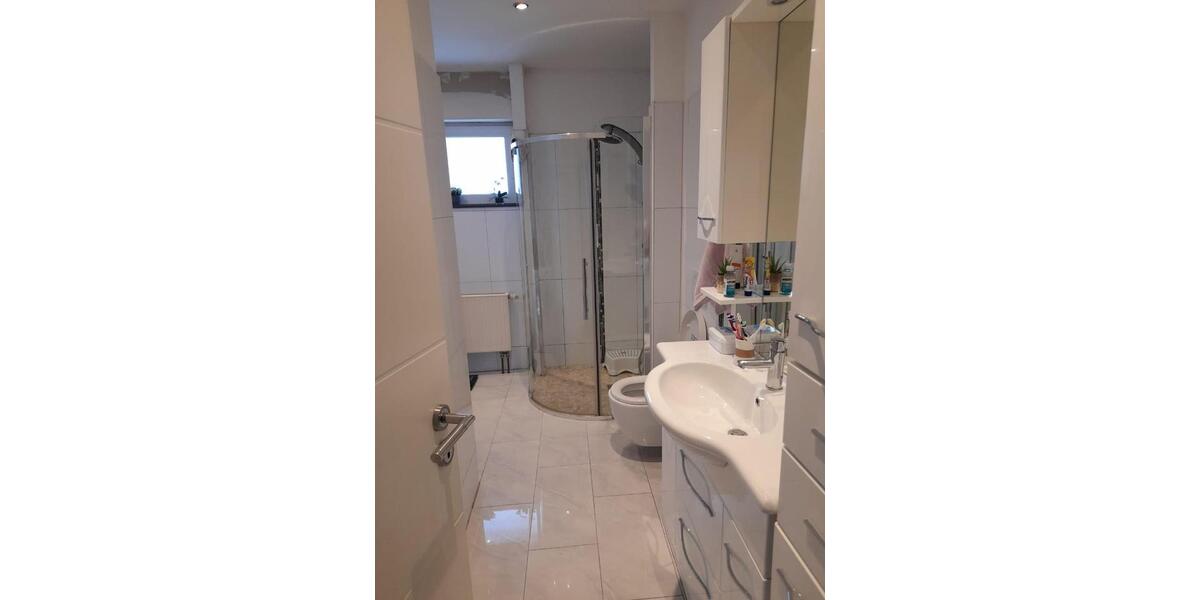 Erdgeschoßwohnung Bergneustadt - 5 Zimmer, 122 m&sup2;, 1.600&euro; | Angebot:26536645