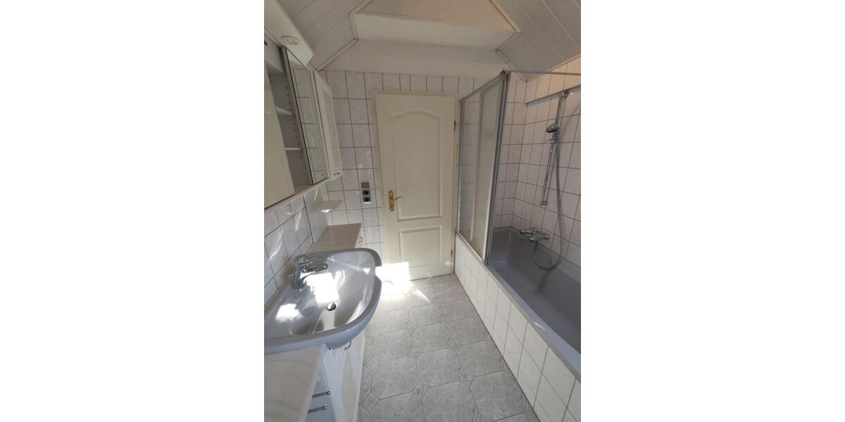 Einfamilienhaus Kirchensittenbach - 5 Zimmer, 122 m&sup2;, 1.220&euro; | Angebot:24351129