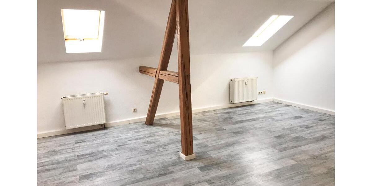 Dachgeschoßwohnung Gera Alt-Taubenpreskeln - 4 Zimmer, 80 m&sup2;, 450&euro; | Angebot:26531226