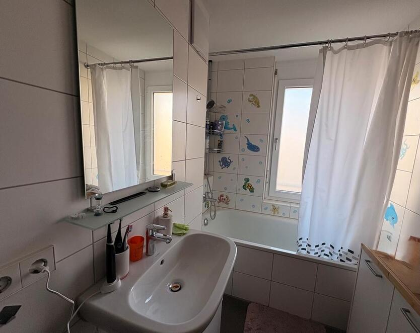 1 Zimmer in Familien-WG mit großzügigem Gemeinschaftsbereich 1 zimmer