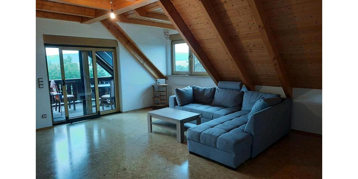 Dachgeschoßwohnung Herrieden - 3.5 Zimmer, 150 m&sup2;, 1.180&euro; | Angebot:25326585