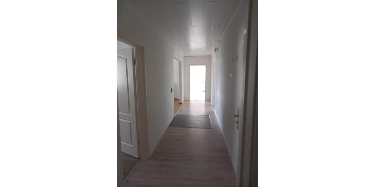 Erdgeschoßwohnung Neunkirchen - 3 Zimmer, 95 m&sup2;, 600&euro; | Angebot:25893418