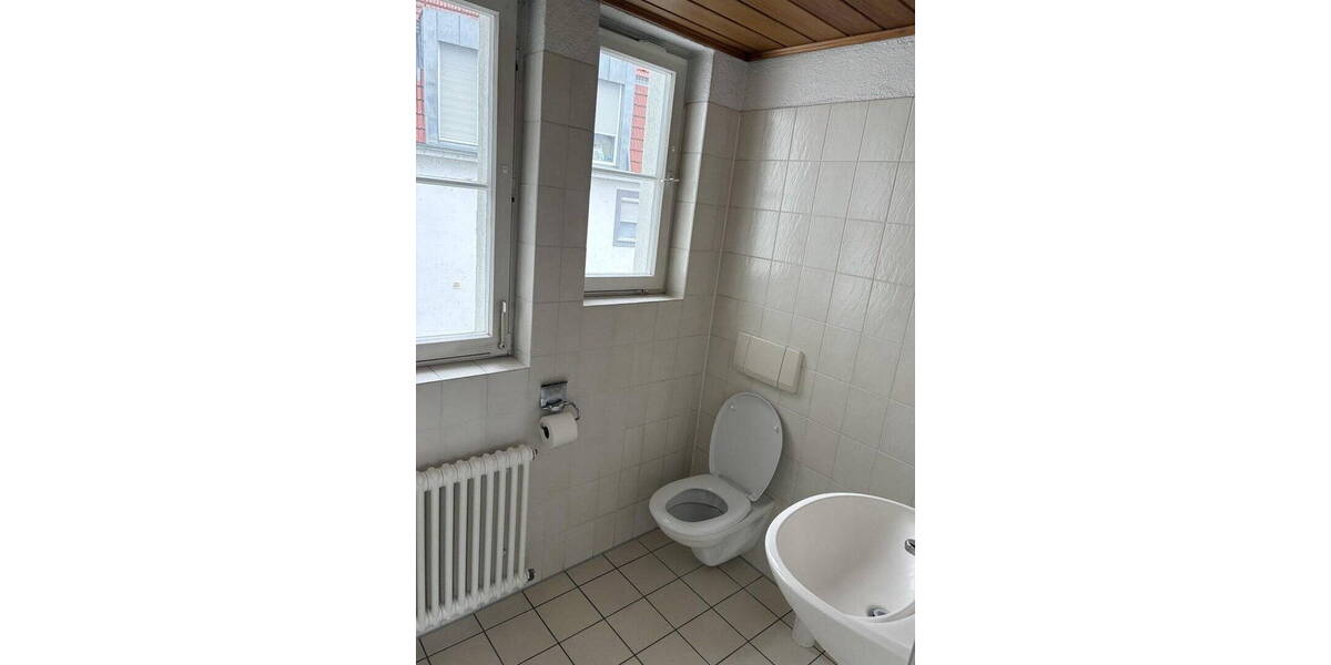 Etagenwohnung Radolfzell - 4 Zimmer, 143 m&sup2;, 1.680&euro; | Angebot:26681403