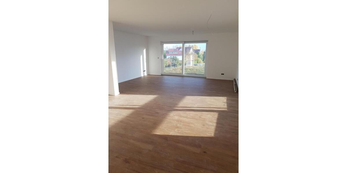 Erdgeschoßwohnung Crailsheim - 3 Zimmer, 102 m&sup2;, 1.260&euro; | Angebot:23860389