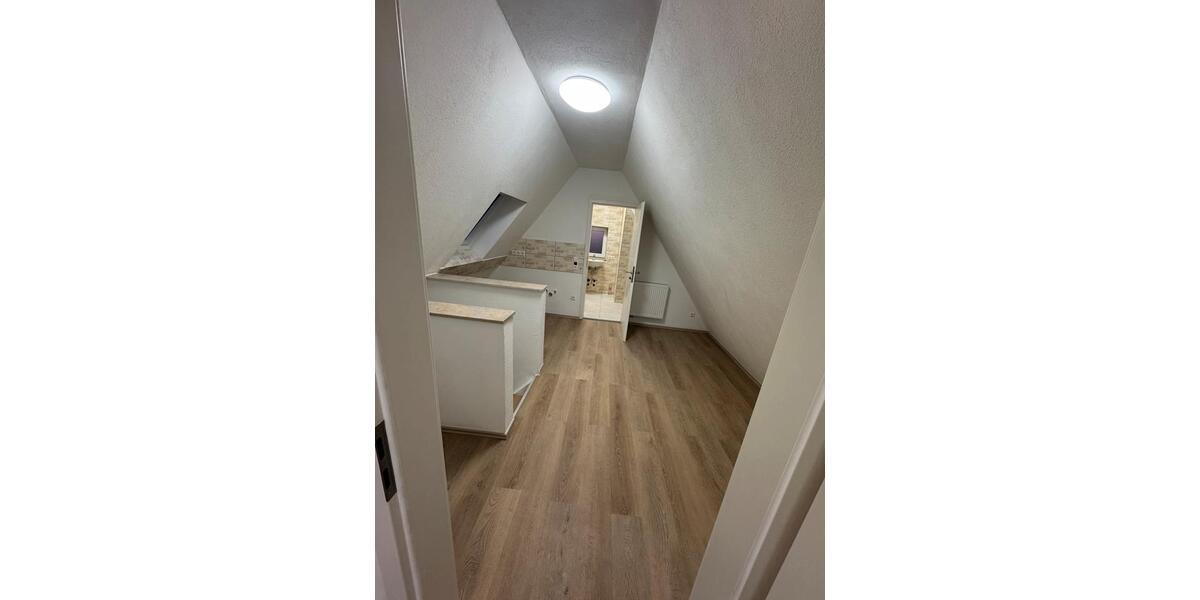 Dachgeschoßwohnung Zimmern ob Rottweil - 2 Zimmer, 50 m&sup2;, 600&euro; | Angebot:26415086