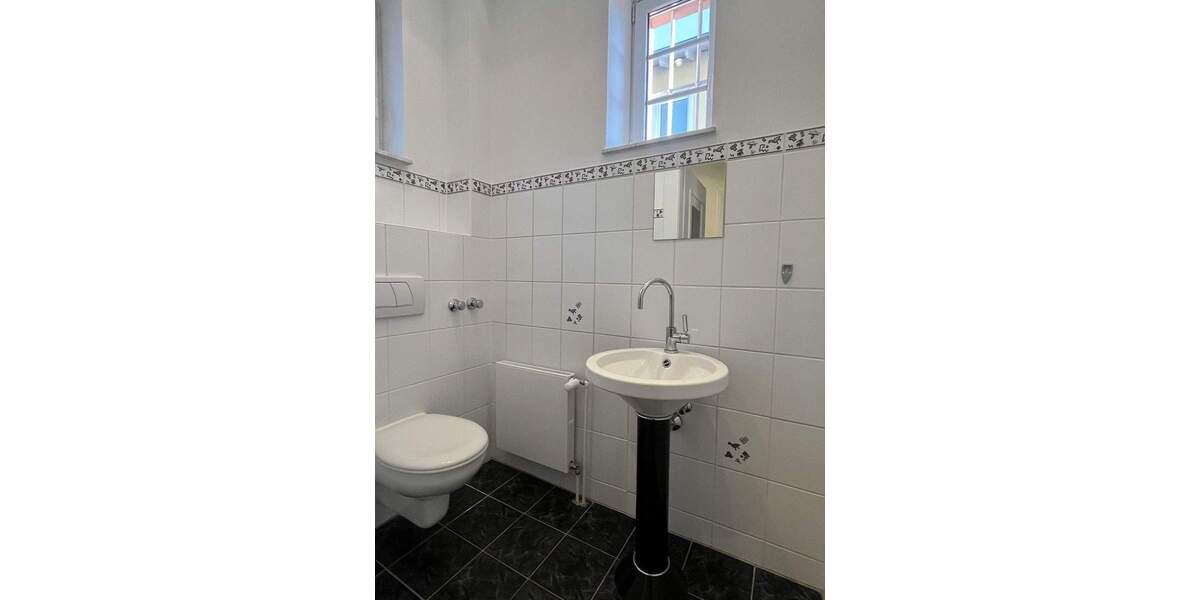 Doppelhaushälfte Bad Orb - 7 Zimmer, 250 m&sup2;, 1.900&euro; | Angebot:24775746