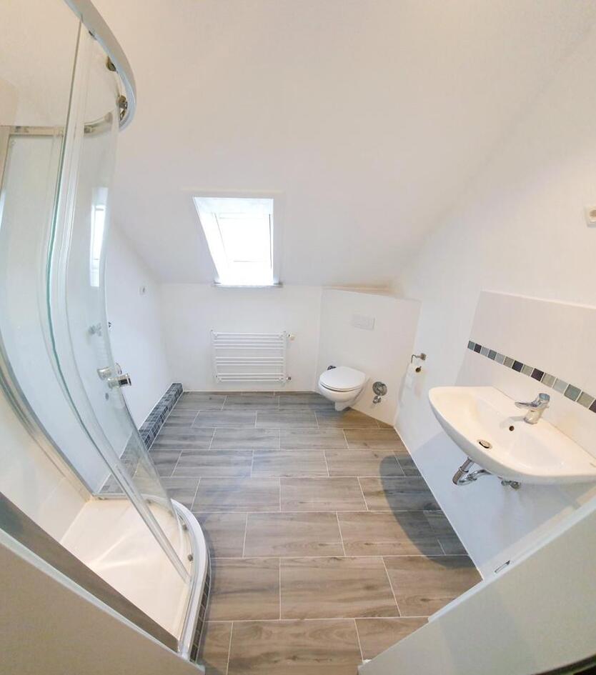 sanierte 2-Zimmer-Wohnung in Toplage am Steinberg, EBK Nolte