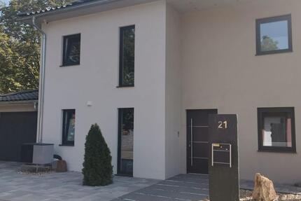 Haus Halle (Saale) Gesundbrunnen - 5 Zimmer, 160 m&sup2;, 2.500&euro; | Angebot:26704692