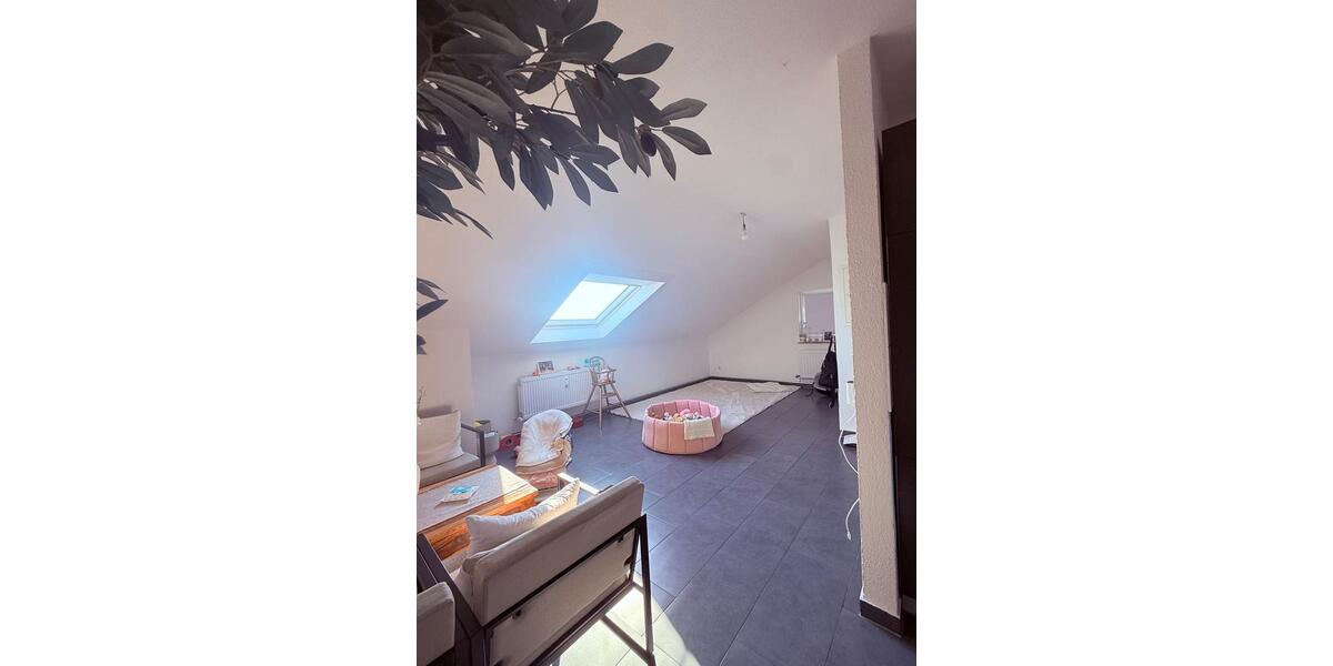 Dachgeschoßwohnung Schwaigern - 2 Zimmer, 55 m&sup2;, 780&euro; | Angebot:26022424