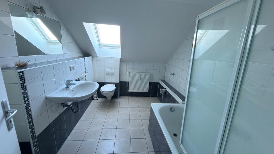 Dachgeschoßwohnung Löningen - 3 Zimmer, 60 m&sup2;, 450&euro; | Angebot:26564049