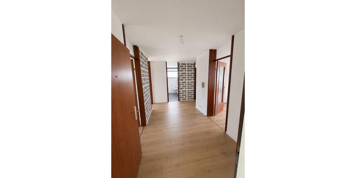 Etagenwohnung Kirchheim unter Teck - 3 Zimmer, 84 m&sup2;, 1.250&euro; | Angebot:26153645