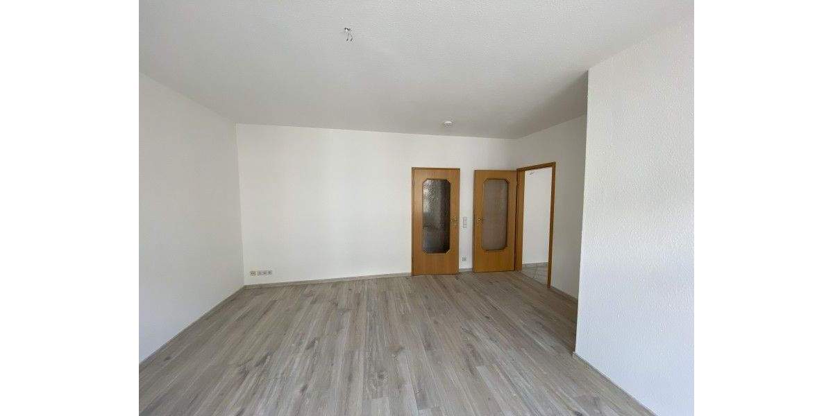 STARK! Neu renovierte 4 Raum Wohnung mit Balkon! 4 zimmer