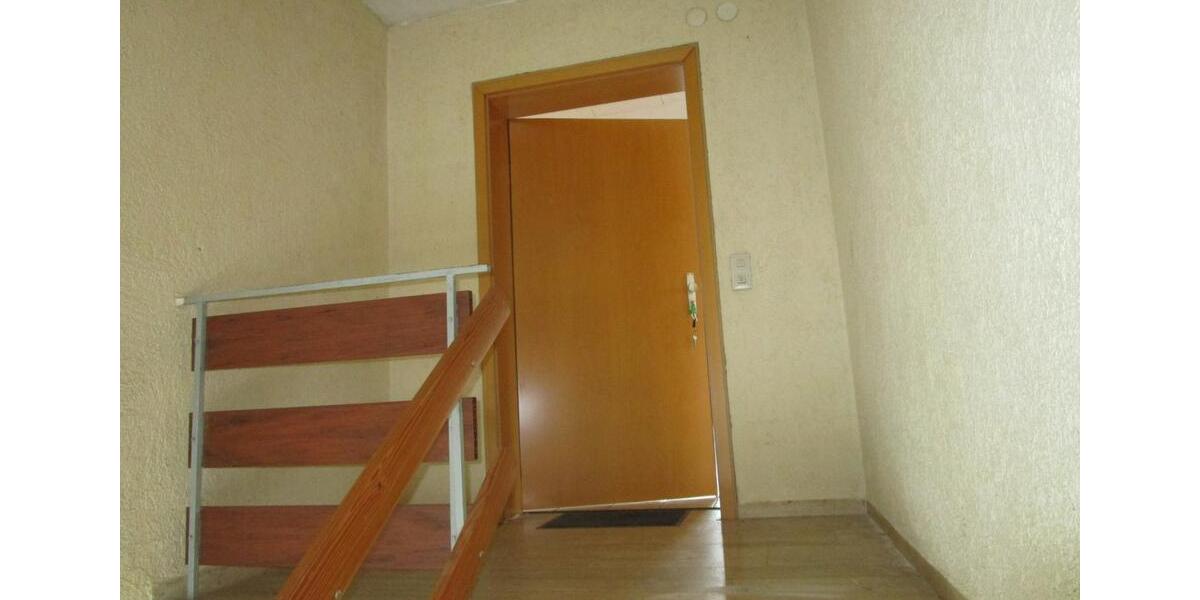 Dachgeschoßwohnung Weinheim - 3 Zimmer, 75 m&sup2;, 900&euro; | Angebot:25920949