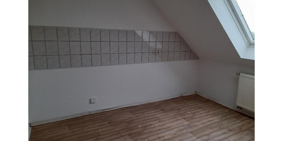 Etagenwohnung Pegau - 2 Zimmer, 42 m&sup2;, 230&euro; | Angebot:26190065