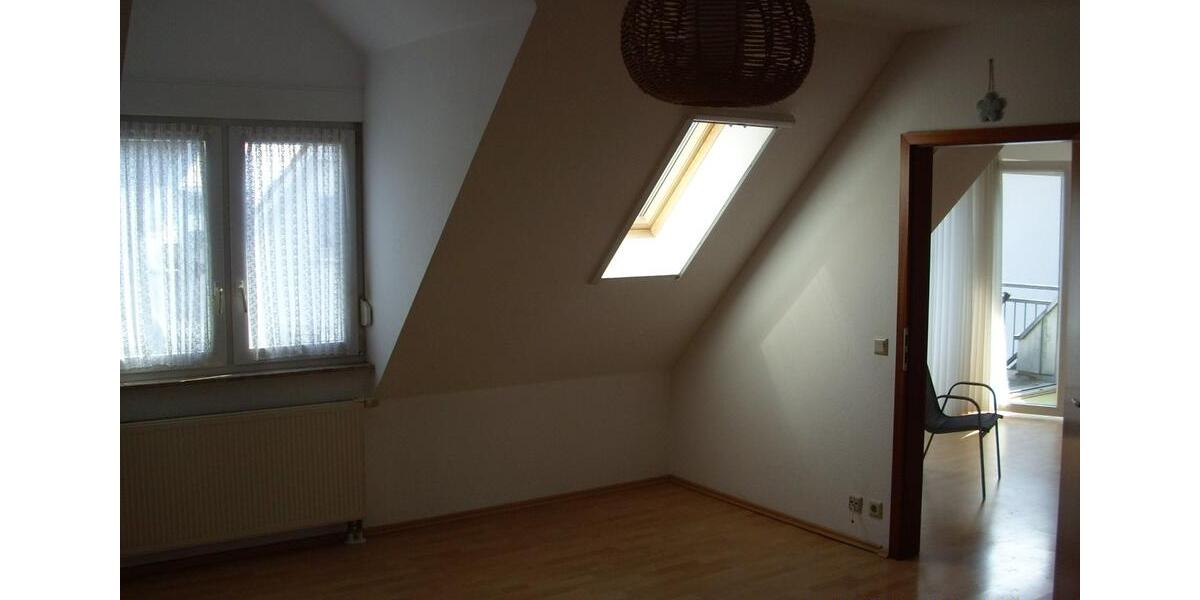 Dachgeschoßwohnung Aßlar - 2 Zimmer, 70 m&sup2;, 800&euro; | Angebot:25943857