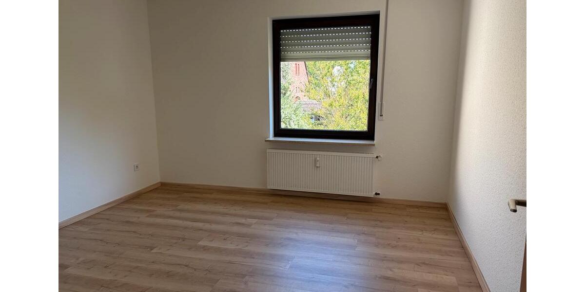 Etagenwohnung Holzminden - 3 Zimmer, 78 m&sup2;, 835&euro; | Angebot:26690122