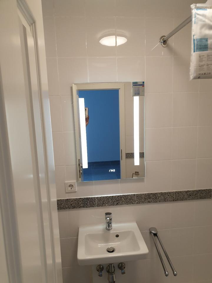 St. Johann: Helles 1,5 -Zimmer-Apartment mit Balkon