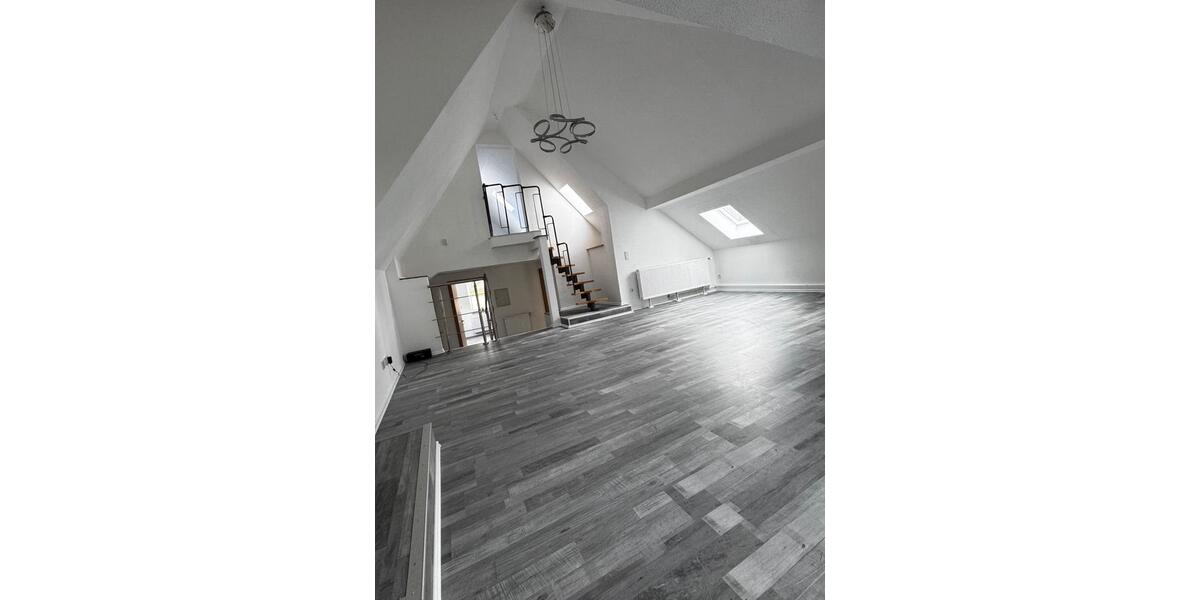 Etagenwohnung Siegen - 4 Zimmer, 88 m&sup2;, 740&euro; | Angebot:25907550