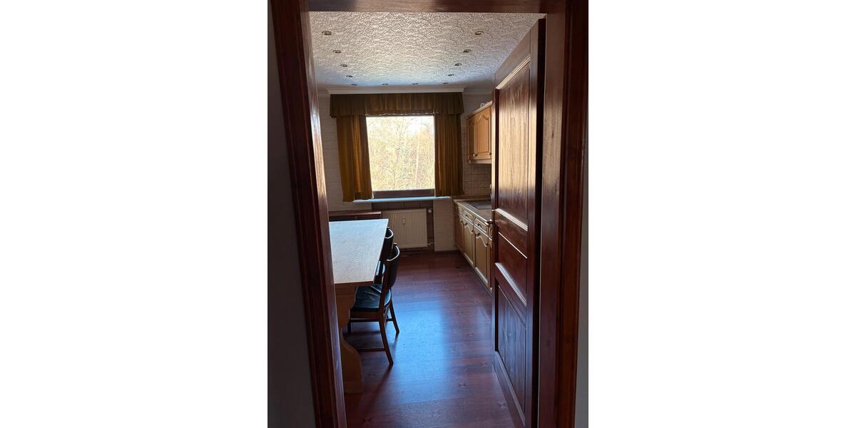 Etagenwohnung Hohenroth - 2 Zimmer, 70 m&sup2;, 1.300&euro; | Angebot:25784360