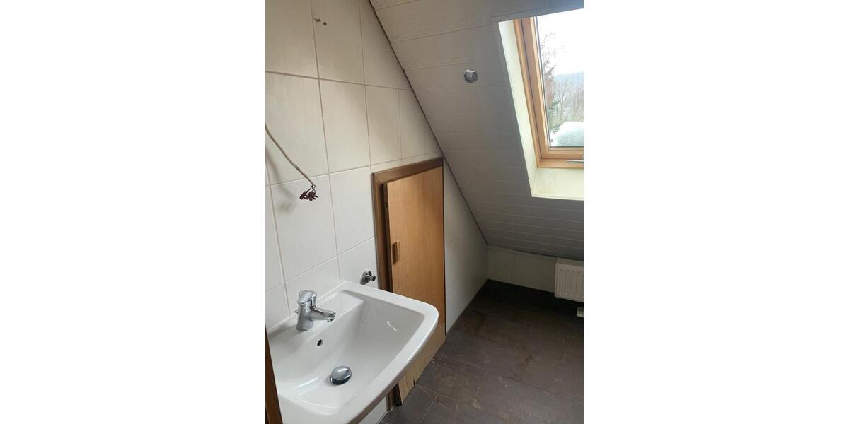 Einfamilienhaus Marburg - 6 Zimmer, 135 m&sup2;, 1.250&euro; | Angebot:24840440