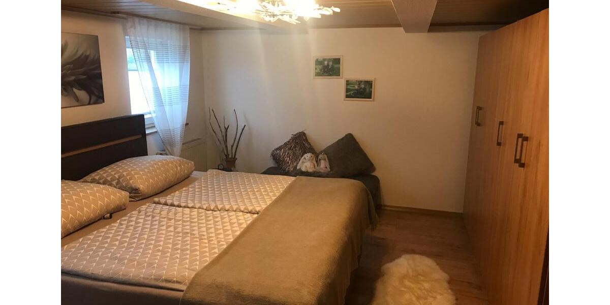 Etagenwohnung Vilshofen an der Donau - 5 Zimmer, 110 m&sup2;, 700&euro; | Angebot:25293618