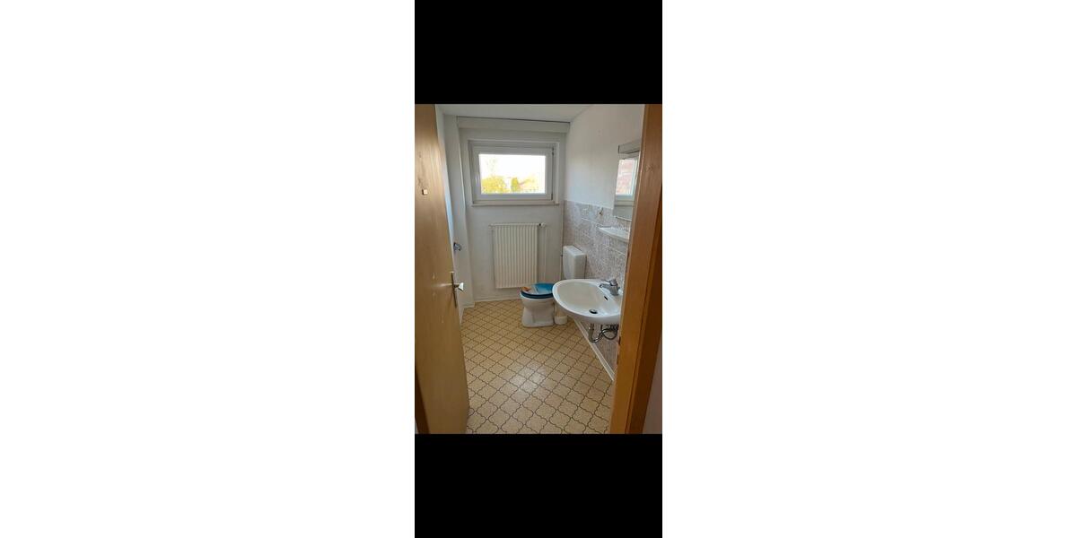 Einfamilienhaus Cadenberge - 7 Zimmer, 160 m&sup2;, 1.120&euro; | Angebot:25334356